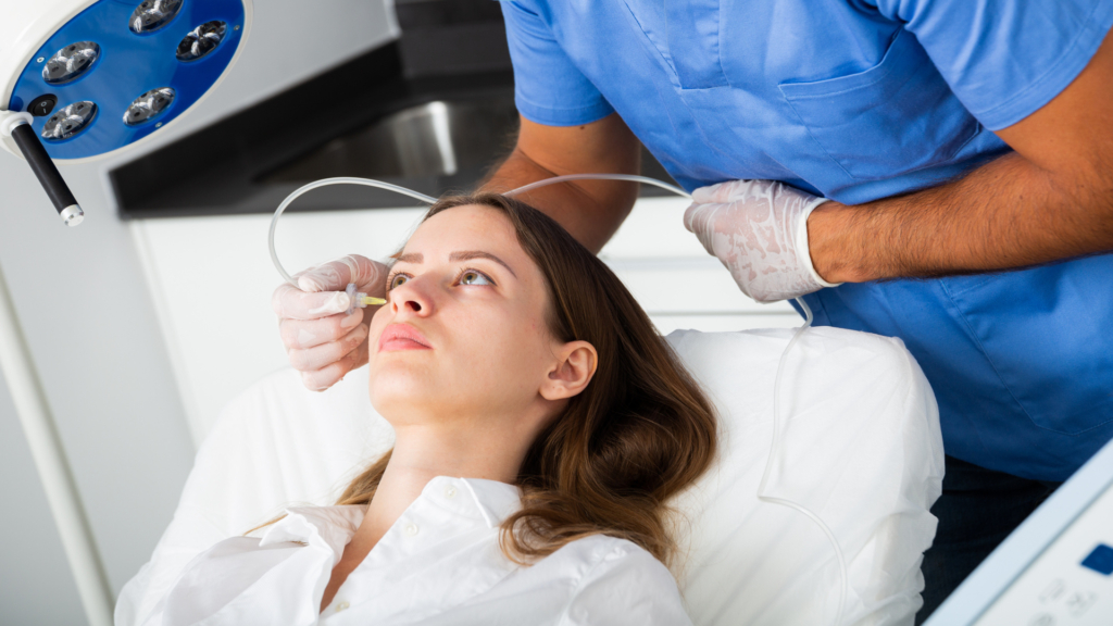 Karboksyterapia na cienie pod oczami